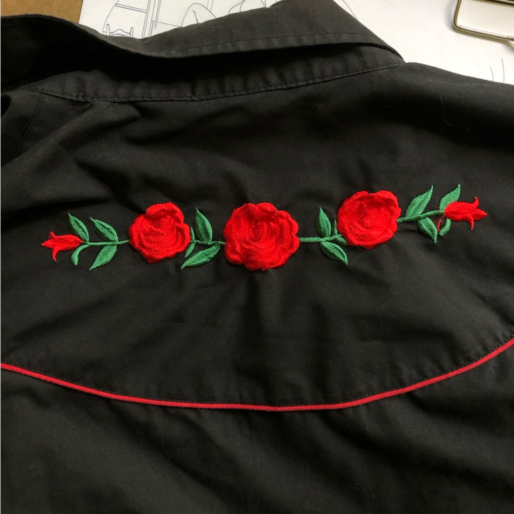 Vintage Embroidered Western Shirt - Picture 7 of 7